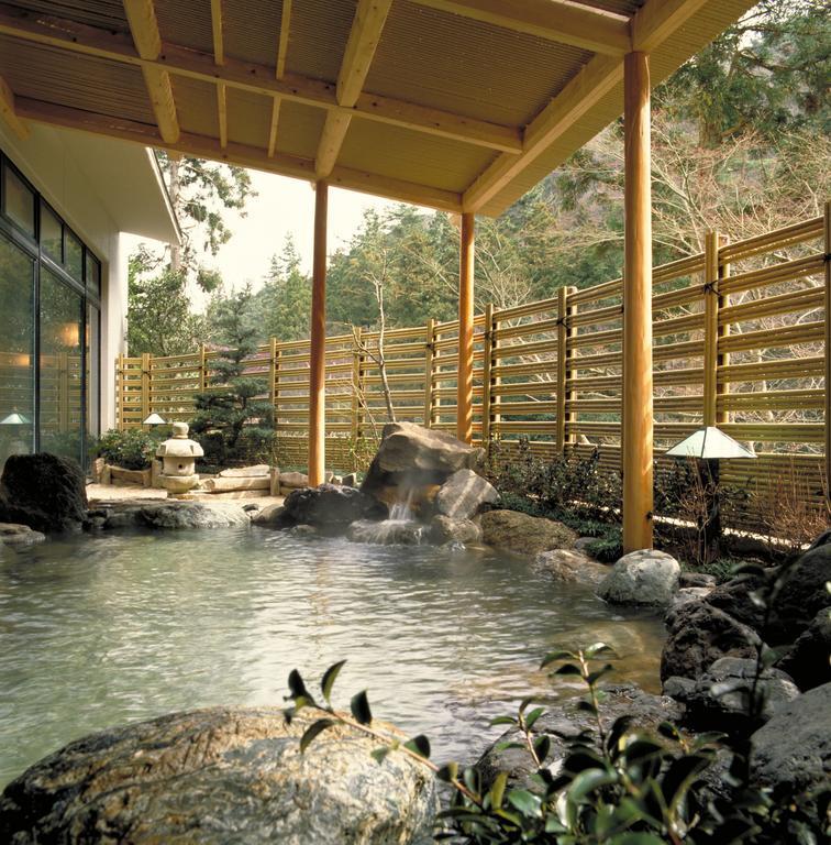 Royal Hotel Yamanaka Onsen Kajikaso Кага Екстериор снимка