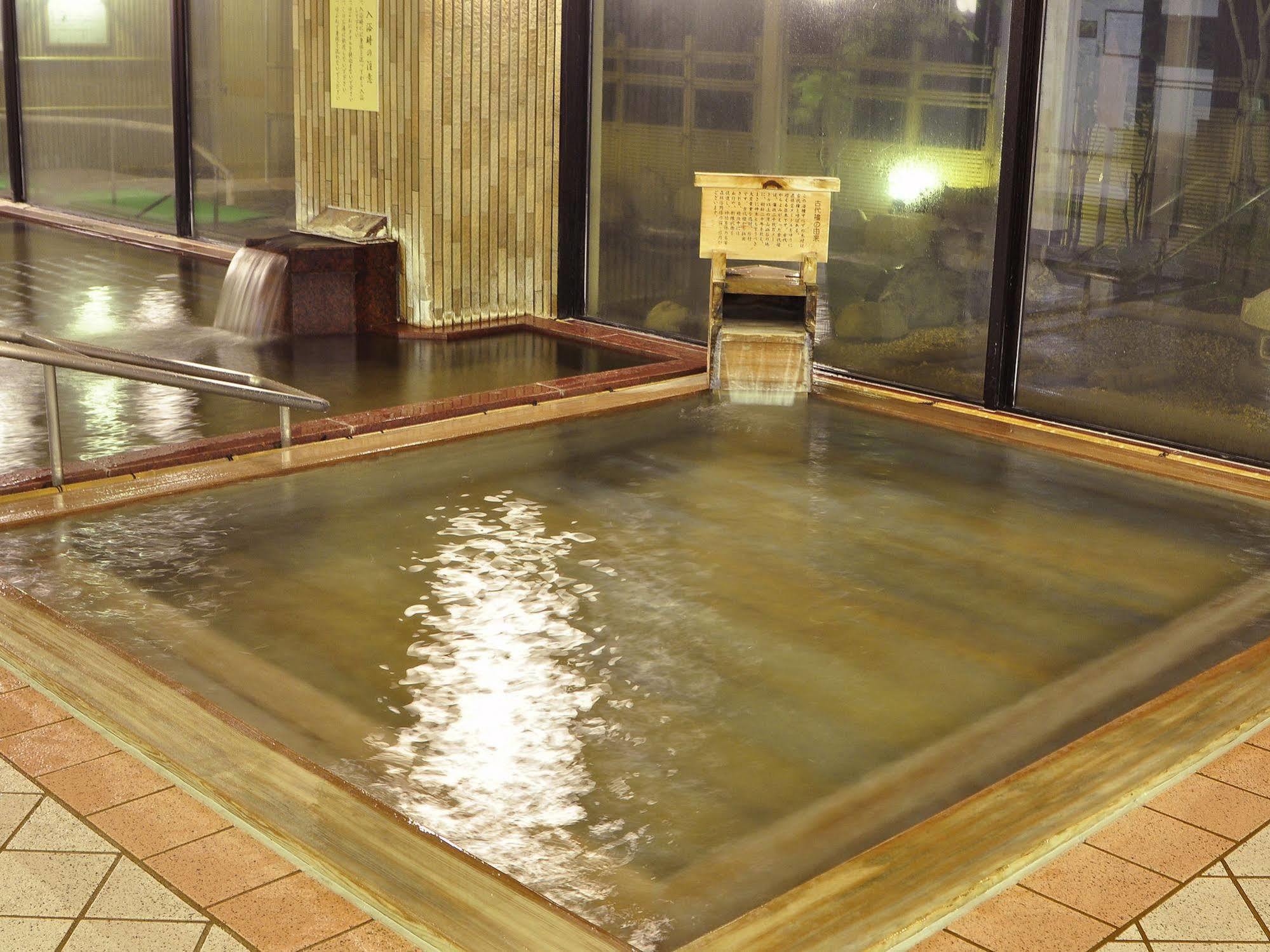 Royal Hotel Yamanaka Onsen Kajikaso Кага Екстериор снимка