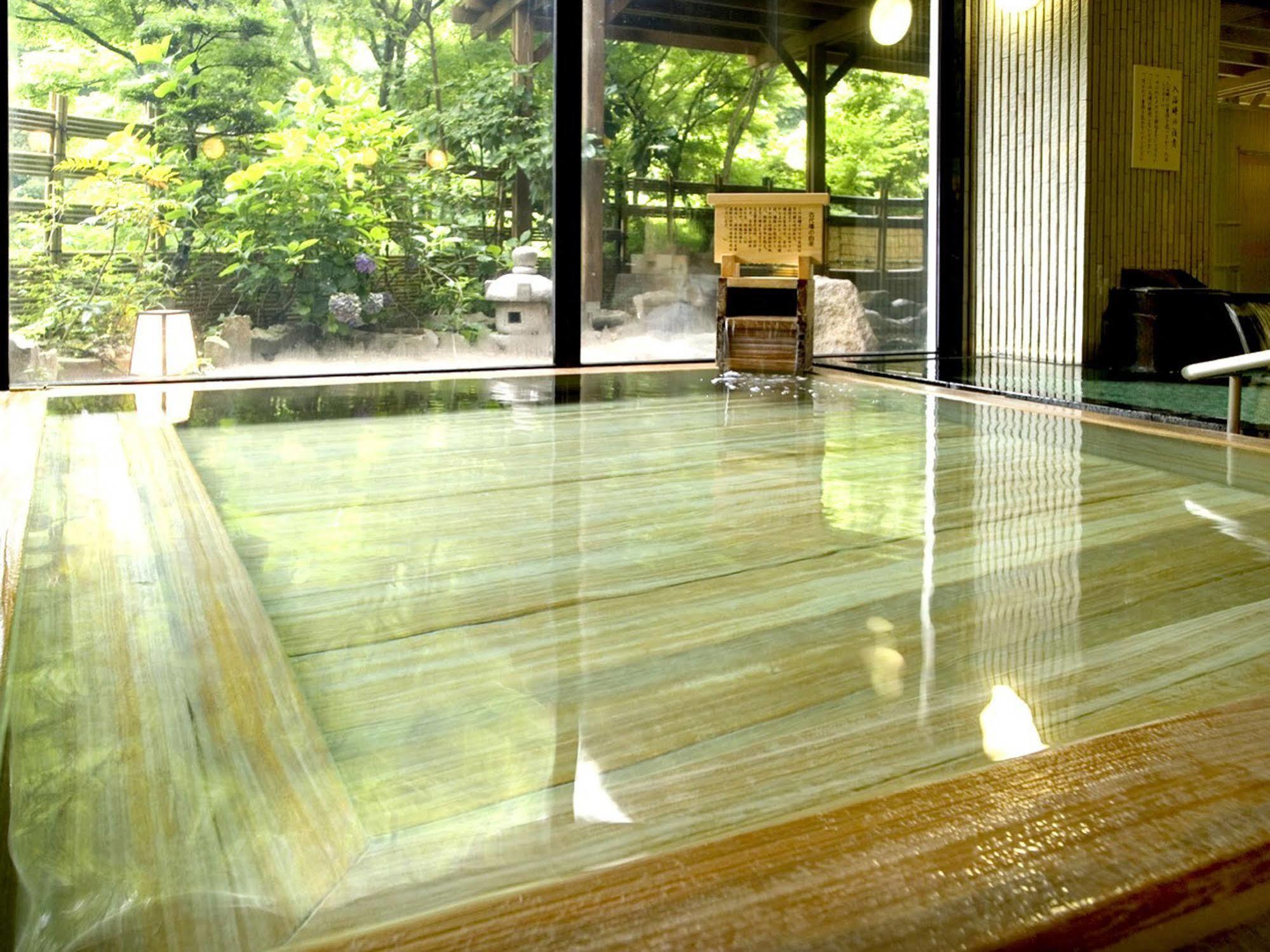 Royal Hotel Yamanaka Onsen Kajikaso Кага Екстериор снимка