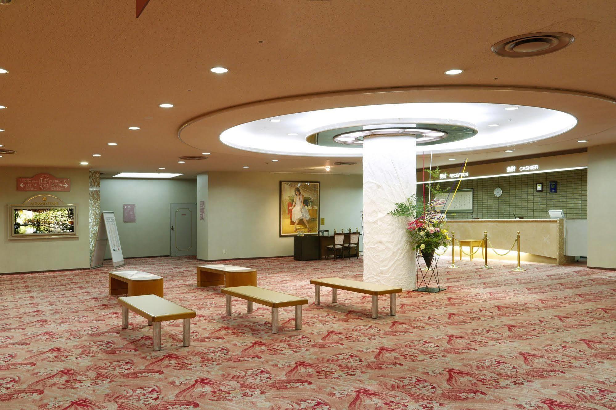 Royal Hotel Yamanaka Onsen Kajikaso Кага Екстериор снимка