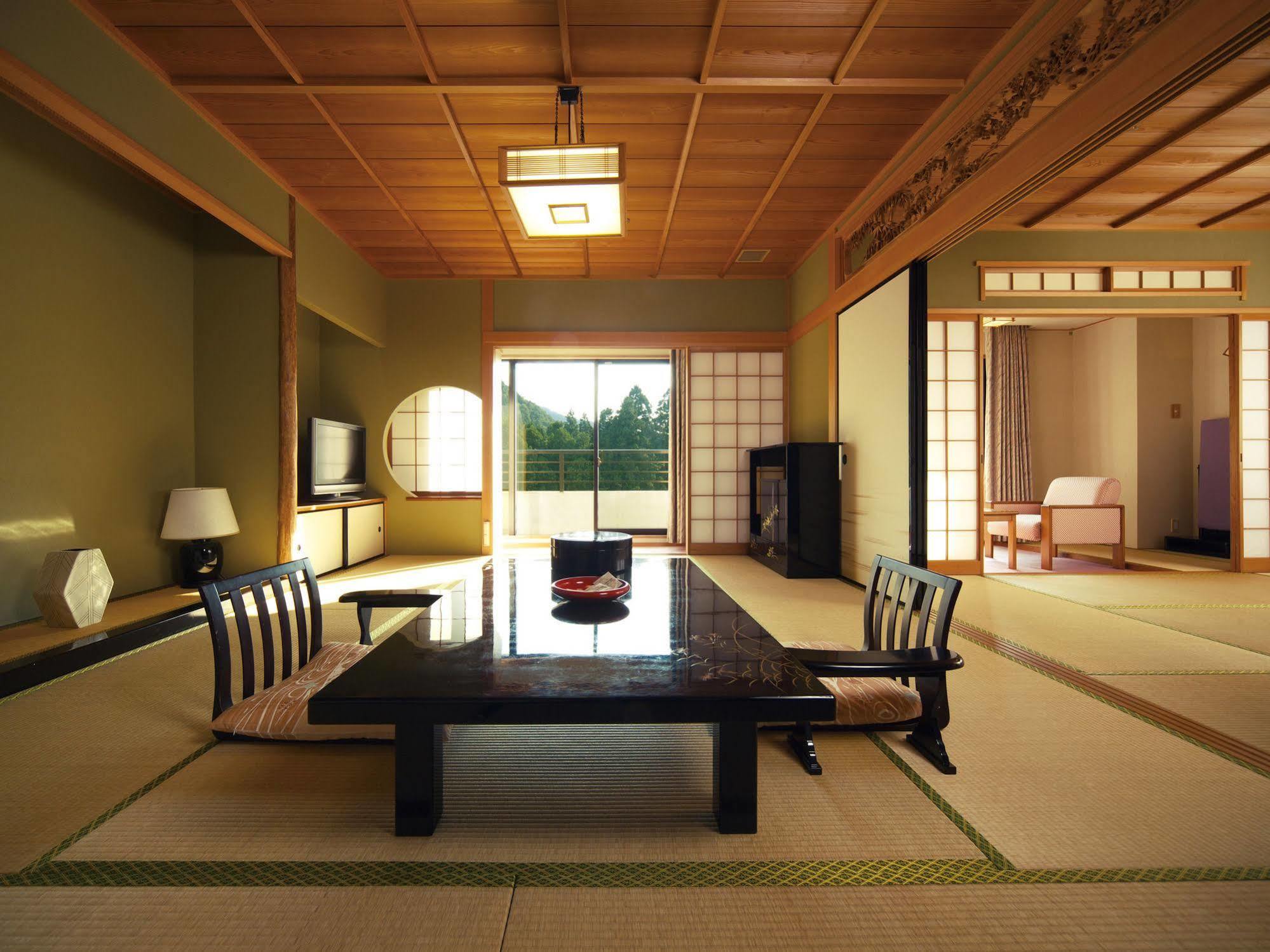 Royal Hotel Yamanaka Onsen Kajikaso Кага Екстериор снимка