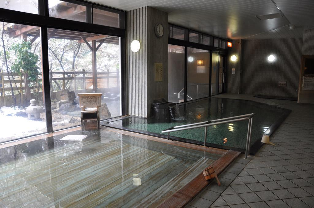 Royal Hotel Yamanaka Onsen Kajikaso Кага Екстериор снимка